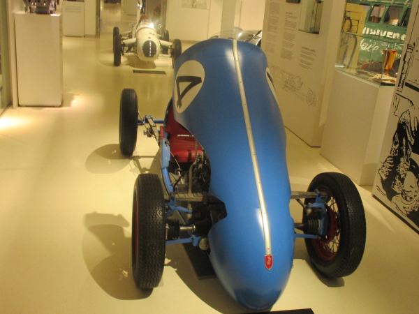 Rennwagen im Prototyp Museum